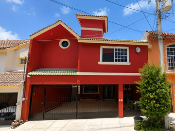 CASA EN VENTA EN PRADOS DE LA SIERRA, MONTERREY, NUEVO LEON