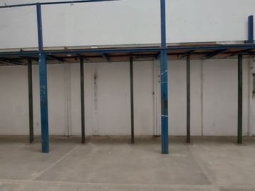 Local comercial con Bodega, Plaza Calziplaza, con estacionamiento, sobre el Blvd Juventino Rosas 410 San Francisco del rincón, Gto