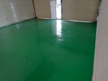 Local comercial con Bodega, Plaza Calziplaza, con estacionamiento, sobre el Blvd Juventino Rosas 410 San Francisco del rincón, Gto