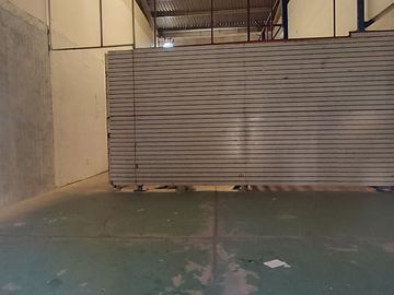 Local comercial con Bodega, Plaza Calziplaza, con estacionamiento, sobre el Blvd Juventino Rosas 410 San Francisco del rincón, Gto