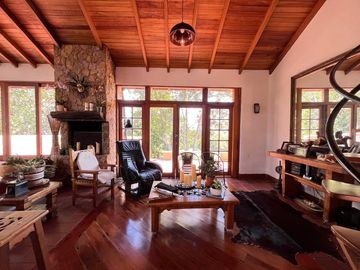 Casa en Arriendo en Viacuarela, Envigado Antioquia