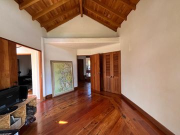 Casa en Arriendo en Viacuarela, Envigado Antioquia