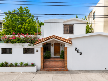 CASA EN VENTA EN SENDERO SAN JERONIMO, MONTERREY, NUEVO LEON