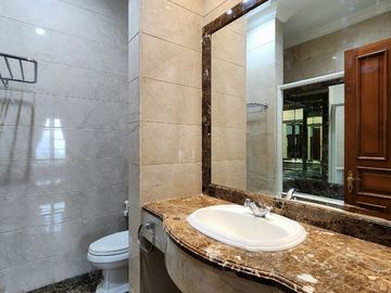 FOR SALE RUMAH 2 LANTAI KLASIK MODERN SIAP HUNI  PONDOK INDAH  JAKARTA SELATAN