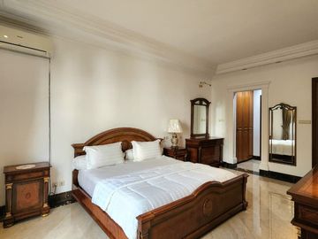 FOR SALE RUMAH 2 LANTAI KLASIK MODERN SIAP HUNI  PONDOK INDAH  JAKARTA SELATAN