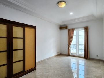 FOR SALE RUMAH 2 LANTAI KLASIK MODERN SIAP HUNI  PONDOK INDAH  JAKARTA SELATAN