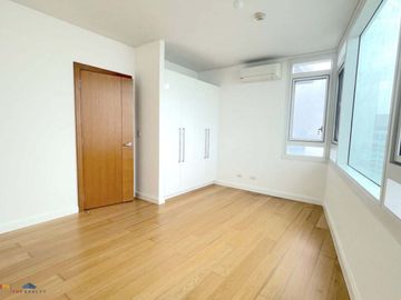 3 Bedroom condo unit For Rent in Park Terraces at Makati City