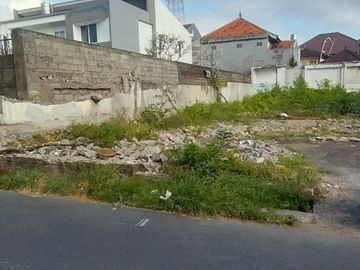 Dijual segera sebidang tanah kosong siap bangun , lahan padat - datar serta lingk sangat elite , bersih dan nyaman.