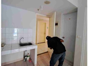 disewakan 2br Apartemen the springlake summarecon bekasi