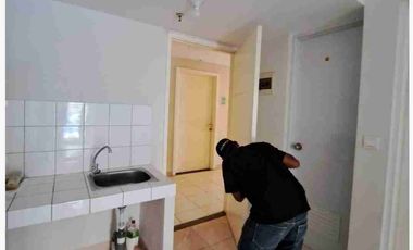 disewakan 2br Apartemen the springlake summarecon bekasi