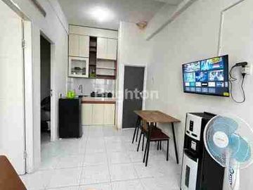 DIJUAL APPARTEMEN CANTIK FULLFURNISH 2 BR LOKASI GREEN VALEY DAERAH TENGAH KOTA HARGA NEGO