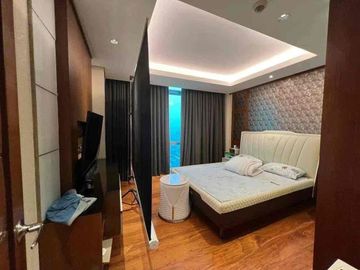 For Sale : 3 Bedroom Penthouse in BGC Taguig - 8 Forbes Town Residences