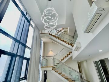 349sqm 4BR Penthouse Loft Unit for Sale in The Albany, McKinley Parkway, BGC near Forbes Park and Makati CBD
