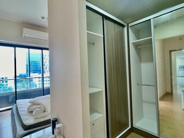 349sqm 4BR Penthouse Loft Unit for Sale in The Albany, McKinley Parkway, BGC near Forbes Park and Makati CBD
