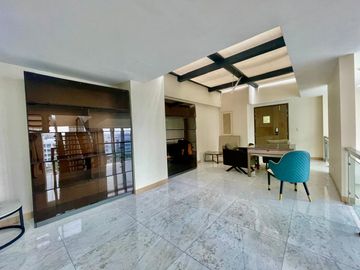 349sqm 4BR Penthouse Loft Unit for Sale in The Albany, McKinley Parkway, BGC near Forbes Park and Makati CBD