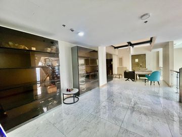 349sqm 4BR Penthouse Loft Unit for Sale in The Albany, McKinley Parkway, BGC near Forbes Park and Makati CBD