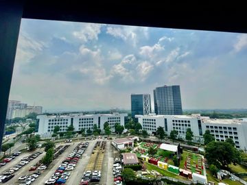349sqm 4BR Penthouse Loft Unit for Sale in The Albany, McKinley Parkway, BGC near Forbes Park and Makati CBD