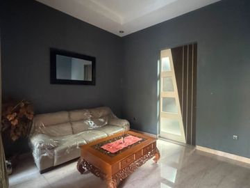 Rumah Hook Furnish di Kemang Pratama Bekasi