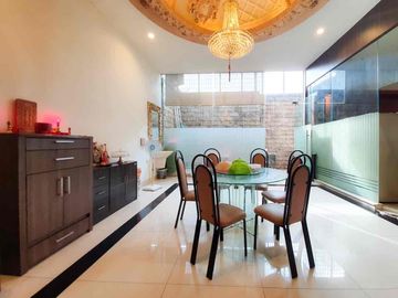 dijual villa jl kunyit medan