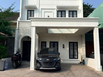 Rumah Aesthetic 2 LT Full-Furnished Akses Strategis di Cluster, Bekasi - HGB
