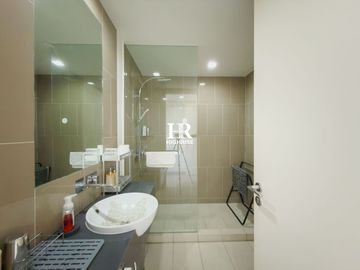 2-Bedroom Condo for Long-Term Rent at Zire Wongamat | Beachfront Living in North Pattaya