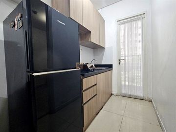 Sewa Apartemen 1BR Madison Park Semi Furnished, Homey & Siap Huni Dekat Central Park, Universitas Binus, Trisakti