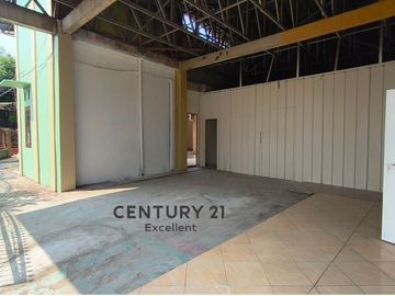 DIJUAL RUMAH COCOK UNTUK USAHA DIKAWASAN PREMIUM JAKARTA TIMUR