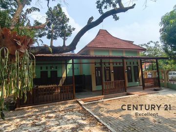 DIJUAL RUMAH COCOK UNTUK USAHA DIKAWASAN PREMIUM JAKARTA TIMUR