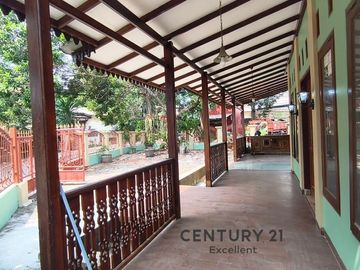 DIJUAL RUMAH COCOK UNTUK USAHA DIKAWASAN PREMIUM JAKARTA TIMUR