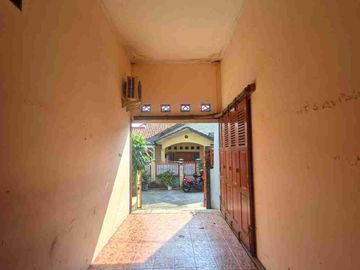 hunian secondary dalam komplek di Jatiwarna pondok gede