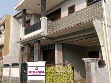 Disewakan Rumah 2Lantai di Taman Galaxy Bekasi Selatan