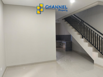 Jual Rumah Bagus 2 Lantai SHM di Gading Serpong Tangerang, St