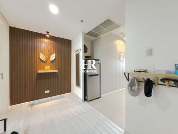 2-Bedroom Condo with Sea View for Long-Term Rent at Zire Wongamat, North Pattaya