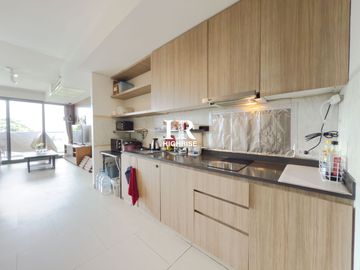 2-Bedroom Condo with Sea View for Long-Term Rent at Zire Wongamat, North Pattaya
