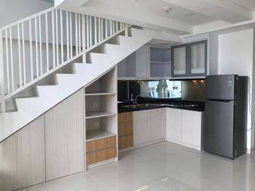 Disewakan Soho 2 Lantai Neo Soho Luas 96M² Semi Furnished, Lokasi Strategis Dekat dengan Mall Central Park