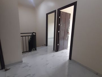 Rumah mewah 2lantai di jatiwarna lokasi bebas banjir dekat pintu Tol