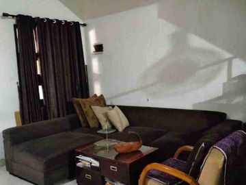 Di jual 🏡 Rumah 2 lantai dibukit golf cibubur
