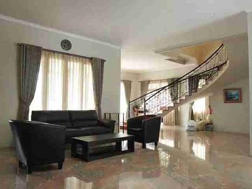 Dijual Rumah Furnish Mewah ada Kolam Renang di Dago Permai Bandung