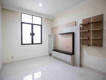 Rumah Siap Huni di Kayu Putih Utara, Pulomas, Jakarta Timur
