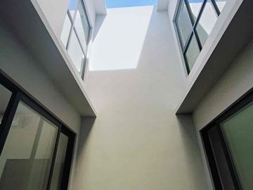 Dijual Murah Rumah Meta harmony living bengkong
