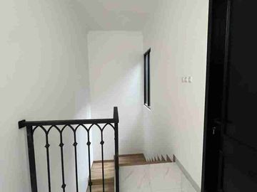 Rumah mewah klasik modern di Lebak Bulus Jaksel