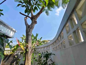 RUMAH COLOMADU DEKAT JL ADI SUCIPTO