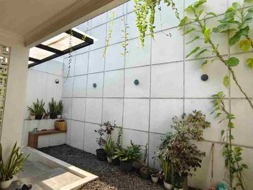 RUMAH COLOMADU DEKAT JL ADI SUCIPTO