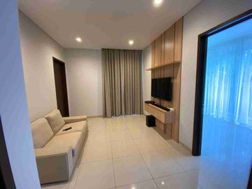 Dijaul Rumah cantik di di cluster Serenia hill Lebak Bulus Jakarta Selatan