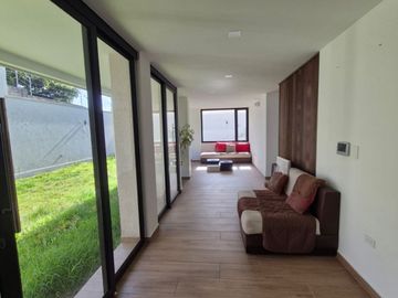 CASA EN RENTA - VALLE DE LOS CHILLOS