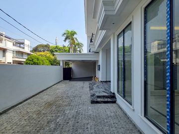 BRAND NEW AMERICAN CLASSIC LANTAI FULL MARMER, TAHAP FINISHING