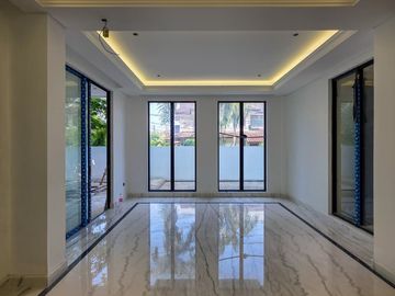 BRAND NEW AMERICAN CLASSIC LANTAI FULL MARMER, TAHAP FINISHING