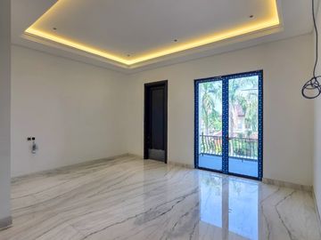 BRAND NEW AMERICAN CLASSIC LANTAI FULL MARMER, TAHAP FINISHING