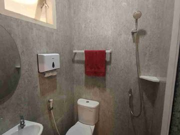 rumah white house di Cibubur jkt timur