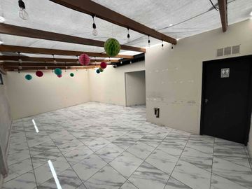 Local Comercial de 95 m² en Alquiler en Los Chillos Sectot San Gabriel